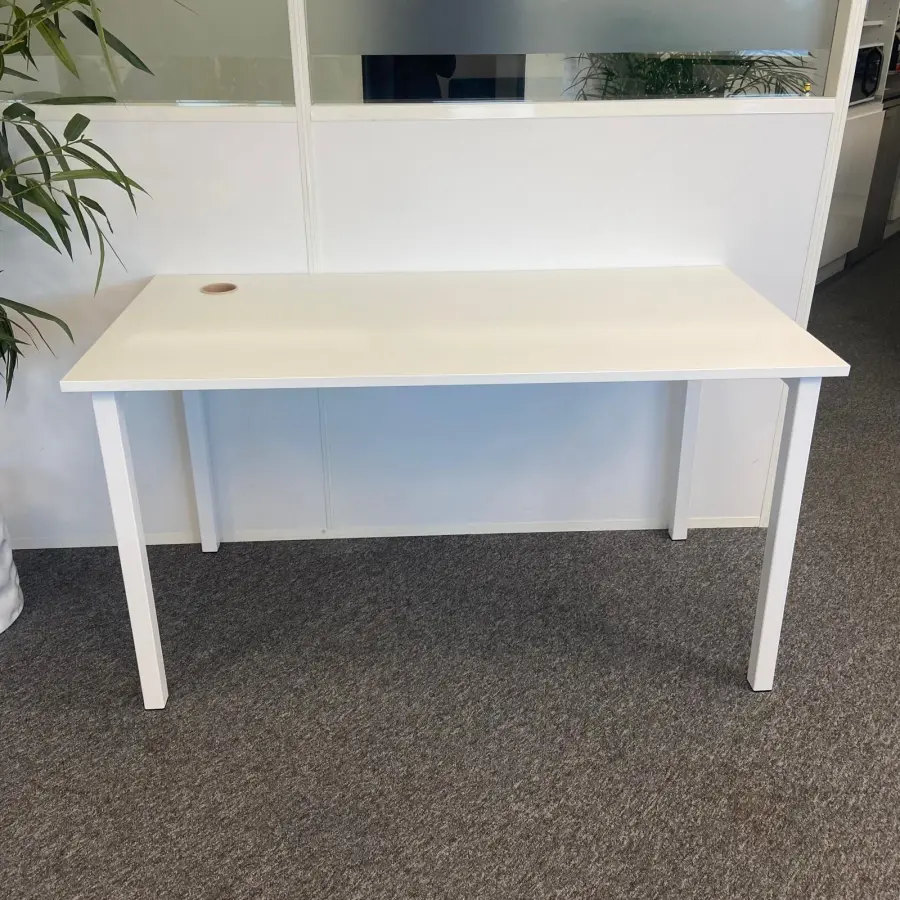 Bureau 1 obturateur blanc,  pieds blanc