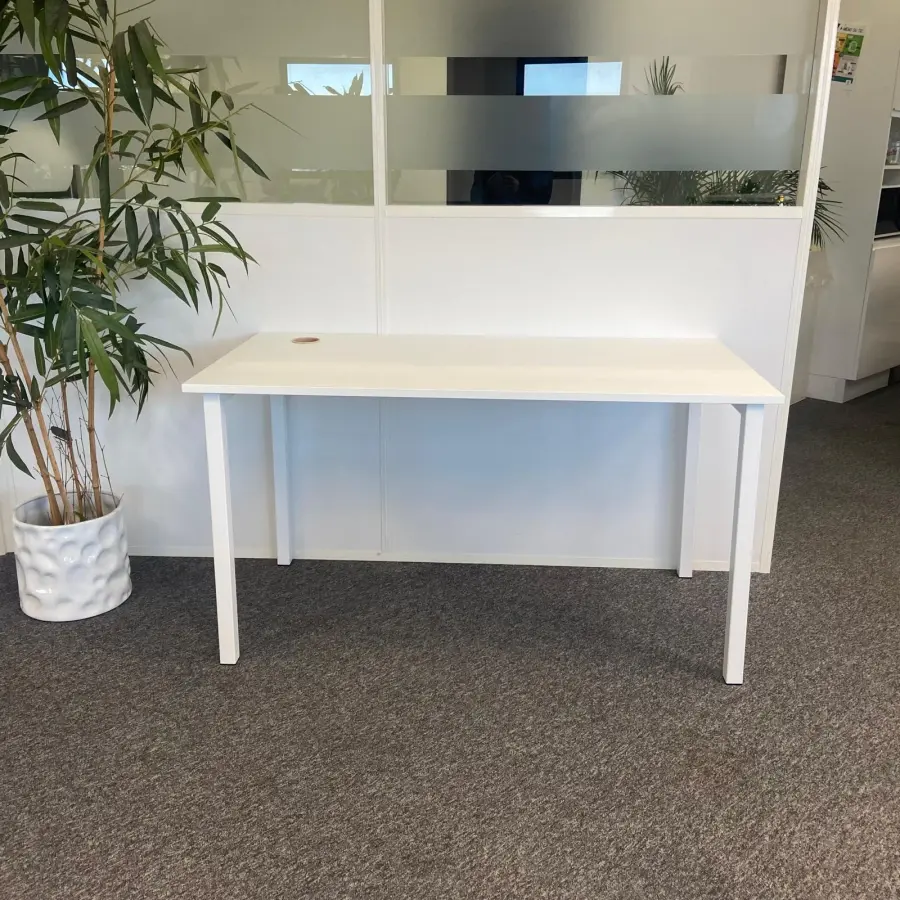 Bureau 1 obturateur blanc,  pieds blanc