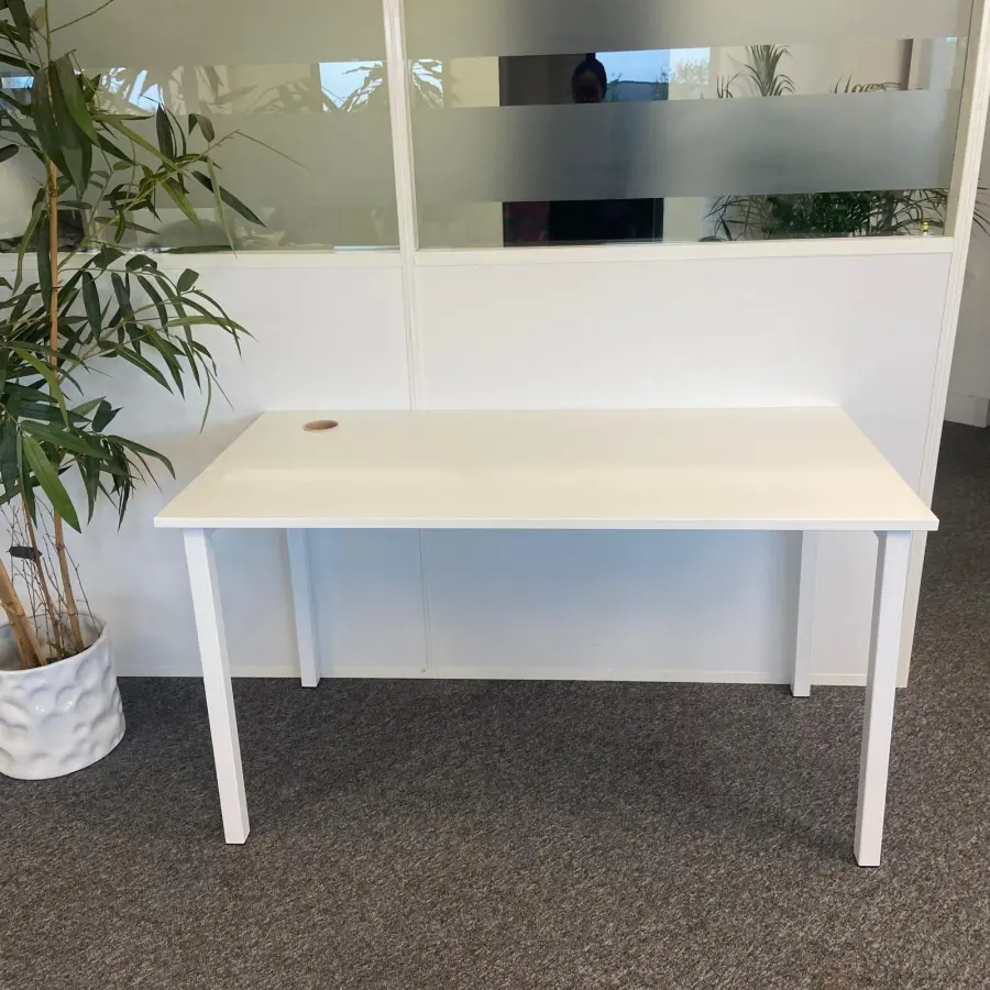 Bureau 1 obturateur blanc,  pieds blanc