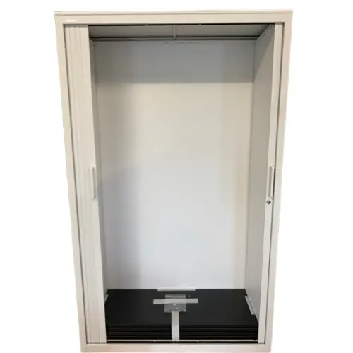 Armoire haute métallique, rideaux blanc, avec clé